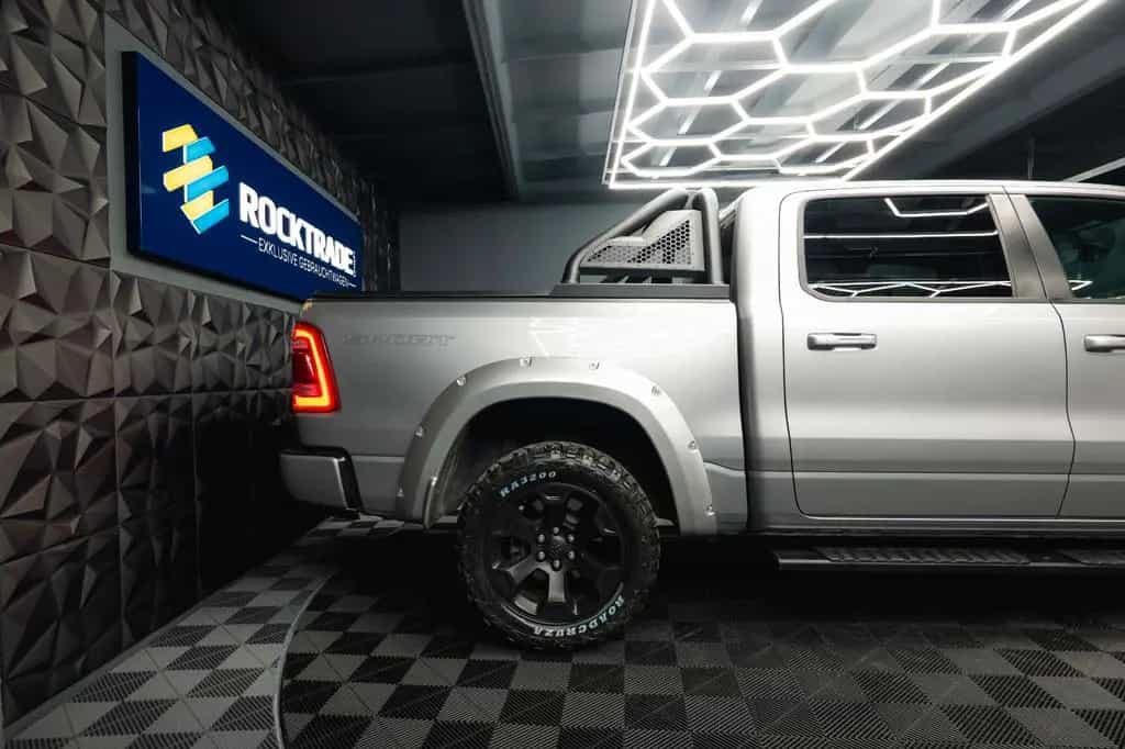 Dodge RAM 5.7 V8 HEMI 4x4 Offroad Night Limited 19% 12/2020-photo-8