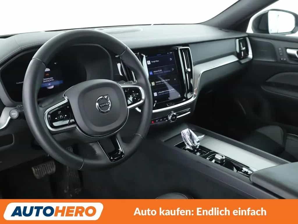Volvo S60 2.0 B5 Mild-Hybrid Ultimate Dark AWD Aut*LED 10/2023-photo-10