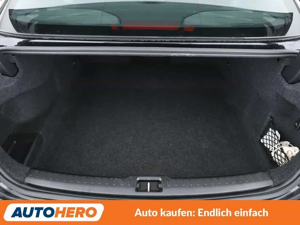 Volvo S60 2.0 B5 Mild-Hybrid Ultimate Dark AWD Aut*LED 10/2023-photo-16