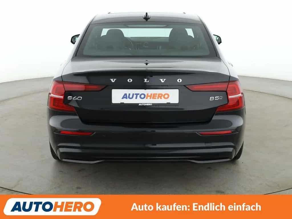 Volvo S60 2.0 B5 Mild-Hybrid Ultimate Dark AWD Aut*LED 10/2023-photo-4