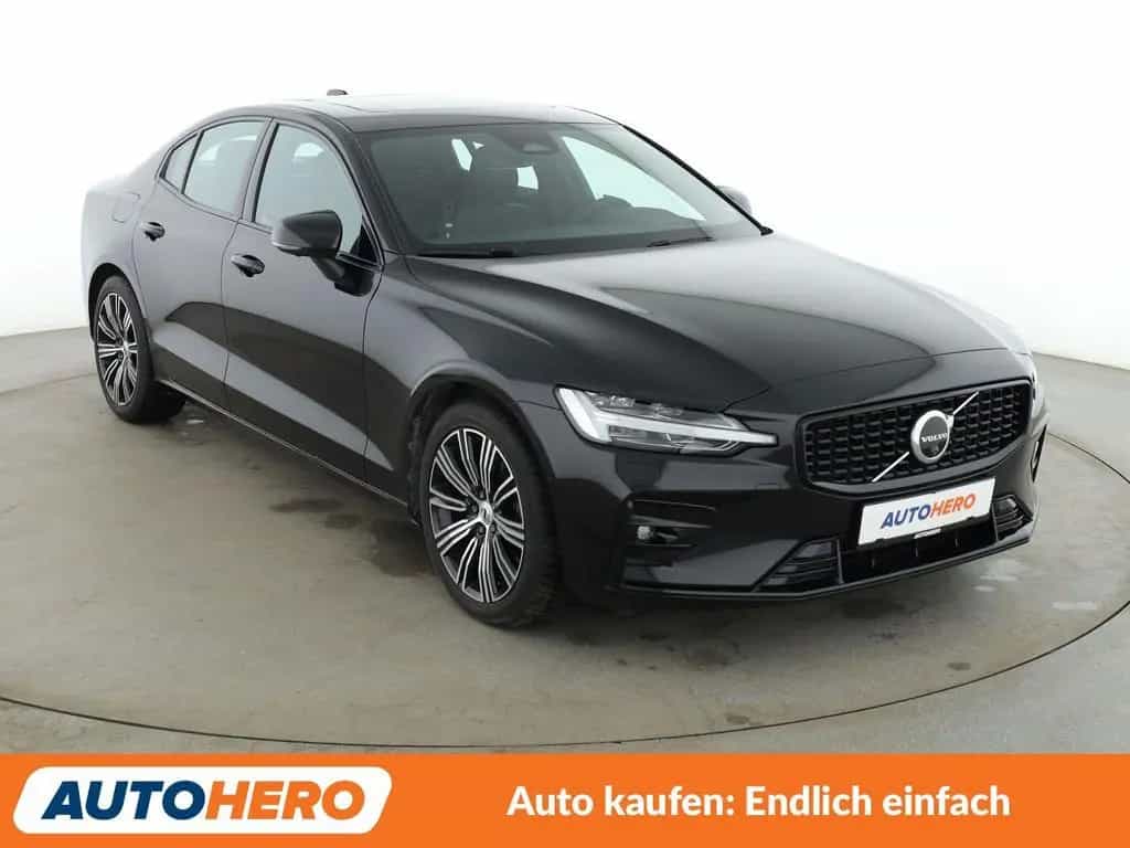Volvo S60 2.0 B5 Mild-Hybrid Ultimate Dark AWD Aut*LED 10/2023-photo-7