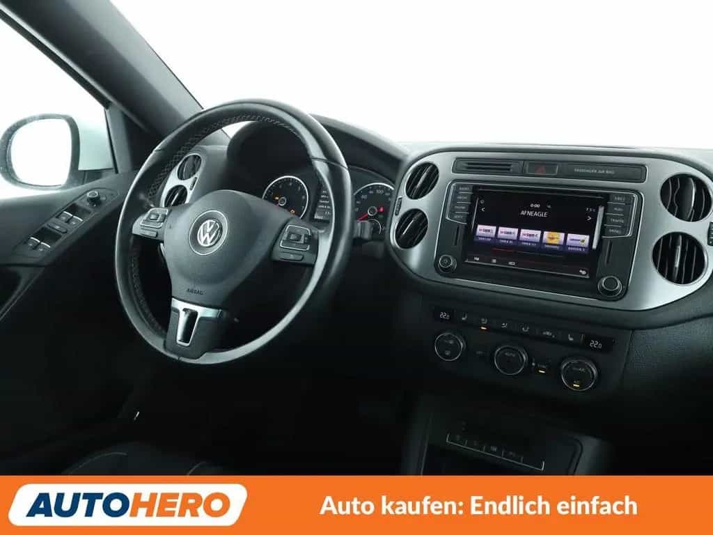 Volkswagen Tiguan 1.4 TSI Lounge Sport & Style BMT Aut.*NAV 04/2016-photo-12