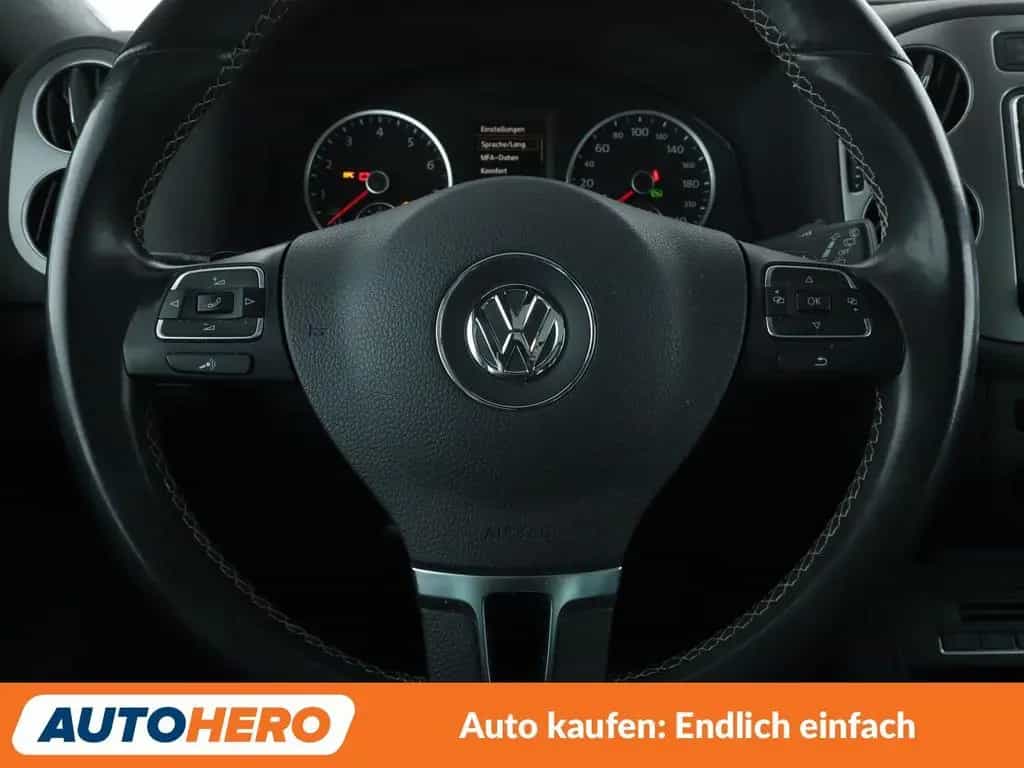 Volkswagen Tiguan 1.4 TSI Lounge Sport & Style BMT Aut.*NAV 04/2016-photo-18