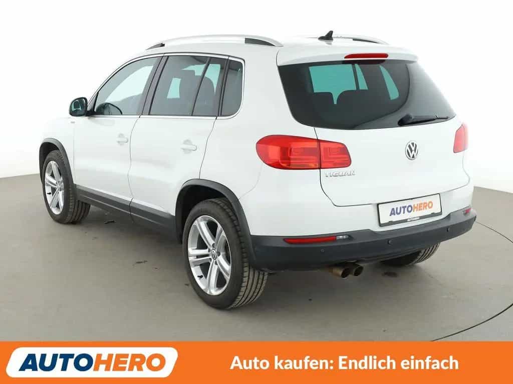 Volkswagen Tiguan 1.4 TSI Lounge Sport & Style BMT Aut.*NAV 04/2016-photo-3