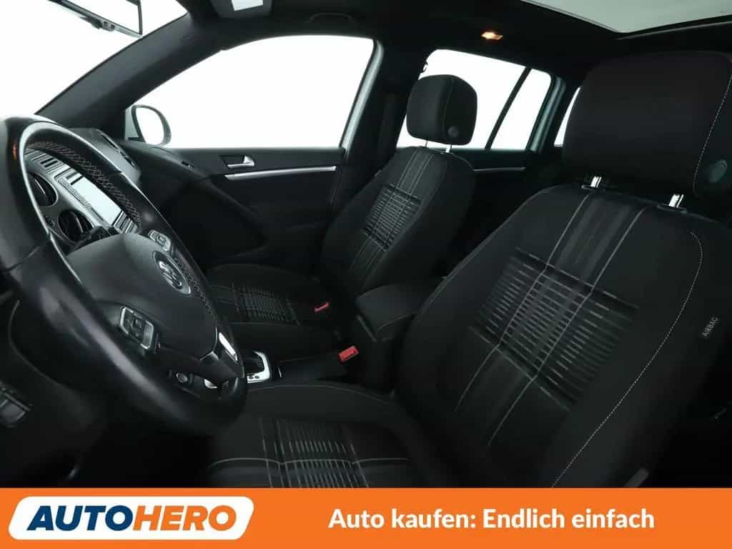 Volkswagen Tiguan 1.4 TSI Lounge Sport & Style BMT Aut.*NAV 04/2016-photo-9