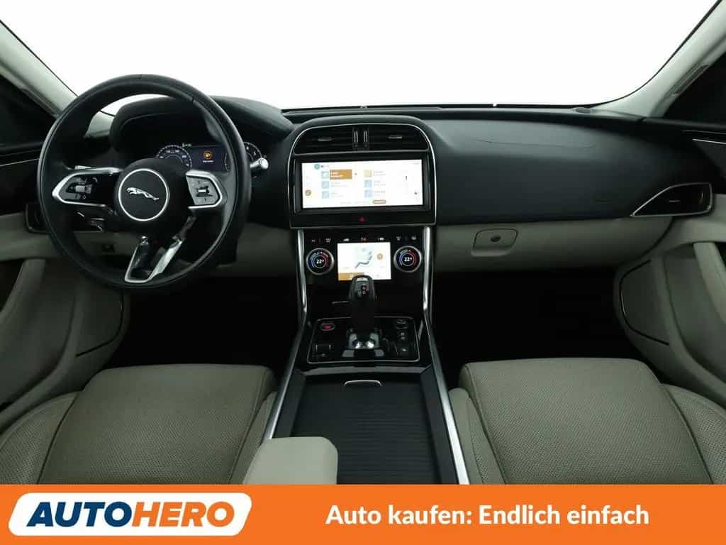 Jaguar 25t HSE Aut.*NAV*HUD*MATRIX*ACC*360CAM*PDC*SHZ* 08/2021-photo-11