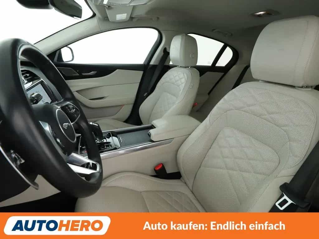 Jaguar 25t HSE Aut.*NAV*HUD*MATRIX*ACC*360CAM*PDC*SHZ* 08/2021-photo-9
