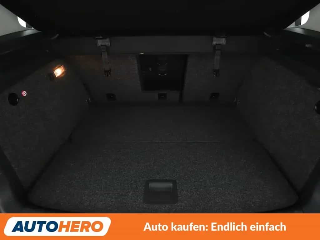 Volkswagen Tiguan 1.4 TSI Trend & Fun BMT*NAVI*SHZ*TEMPO* 01/2016-photo-17