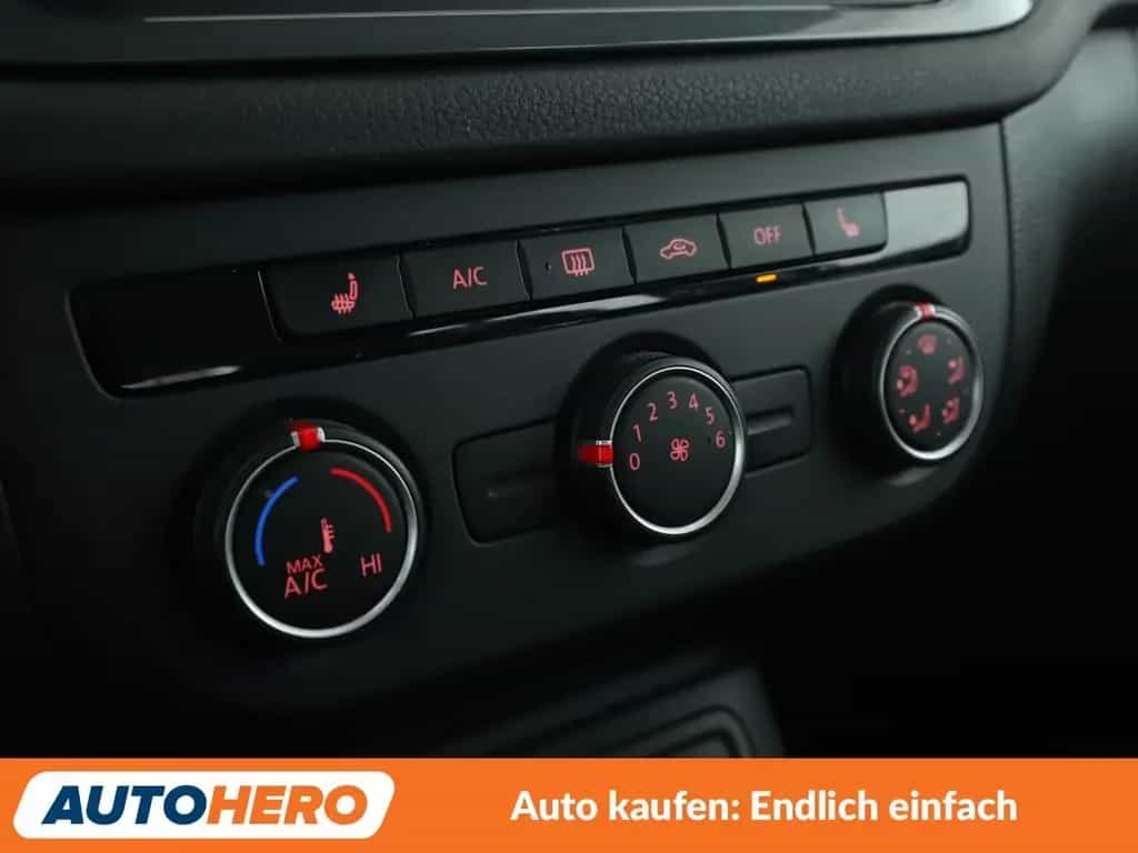 Volkswagen Tiguan 1.4 TSI Trend & Fun BMT*NAVI*SHZ*TEMPO* 01/2016-photo-21