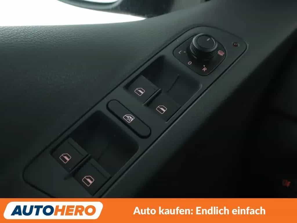 Volkswagen Tiguan 1.4 TSI Trend & Fun BMT*NAVI*SHZ*TEMPO* 01/2016-photo-23