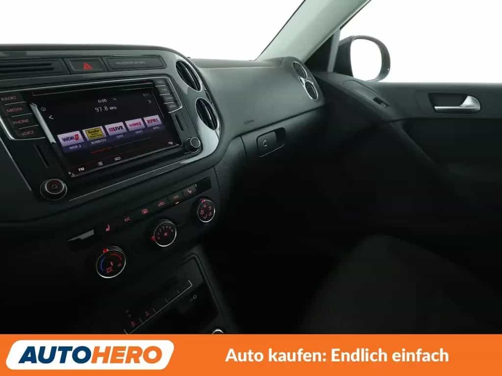 Volkswagen Tiguan 1.4 TSI Trend & Fun BMT*NAVI*SHZ*TEMPO* 01/2016-photo-24