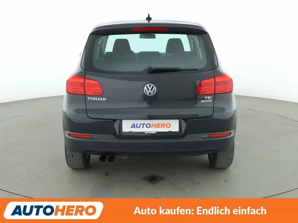 Volkswagen Tiguan 1.4 TSI Trend & Fun BMT*NAVI*SHZ*TEMPO* 01/2016-photo-4