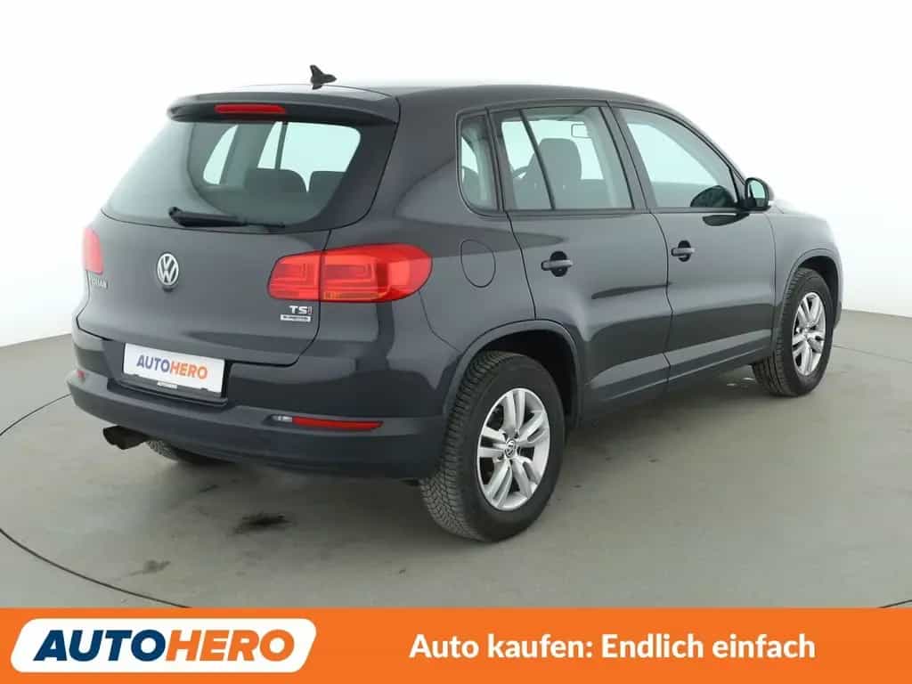 Volkswagen Tiguan 1.4 TSI Trend & Fun BMT*NAVI*SHZ*TEMPO* 01/2016-photo-5