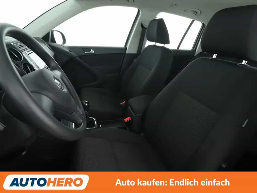 Volkswagen Tiguan 1.4 TSI Trend & Fun BMT*NAVI*SHZ*TEMPO* 01/2016-photo-9