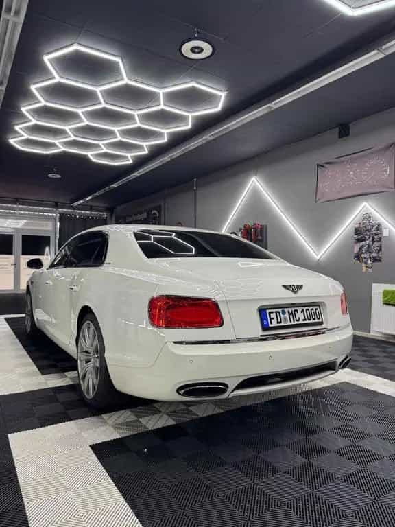 Bentley Flying Spur 6.0 W12 Speed Mulliner Massage TV 10/2014-photo-4