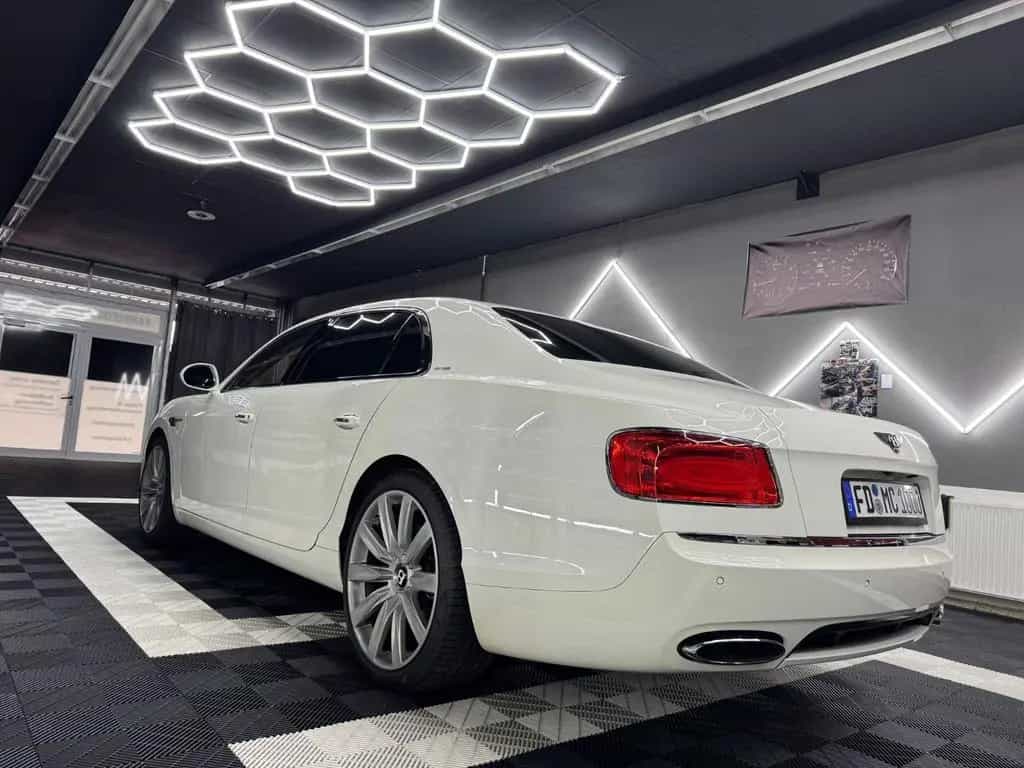 Bentley Flying Spur 6.0 W12 Speed Mulliner Massage TV 10/2014-photo-5