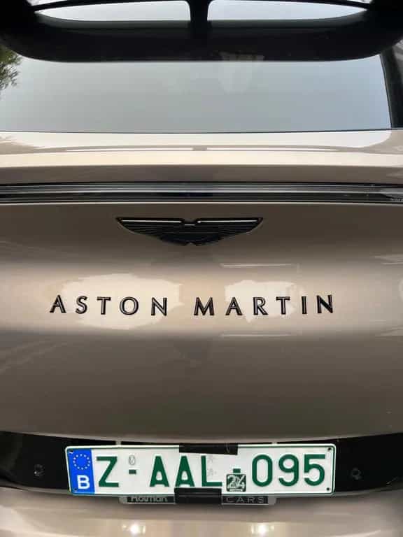 Aston Martin DBX 4.0 V8 Mr Bond's family car 09/2023-photo-1