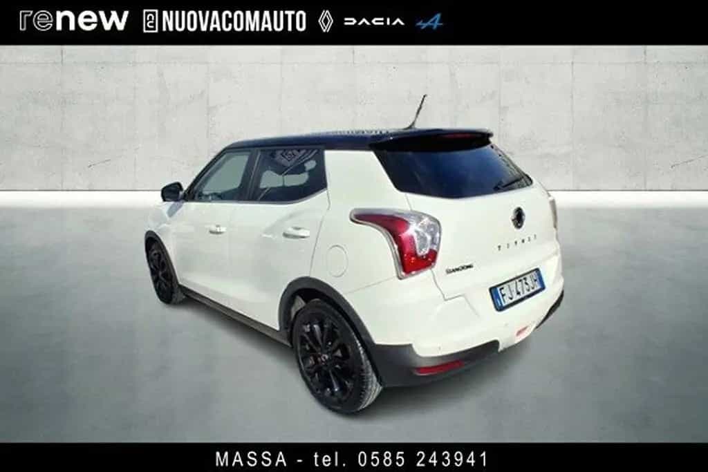 Ssangyong Tivoli 1.6 e-XDi Be Visual Hot 2WD Aut 04/2017-photo-3