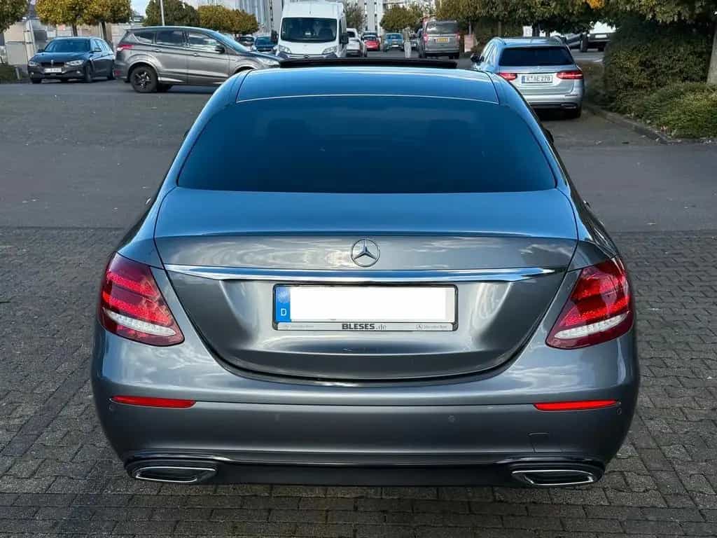 Mercedes-Benz E-Class 220 d Autom. - Multibea. 08/2018-photo-3