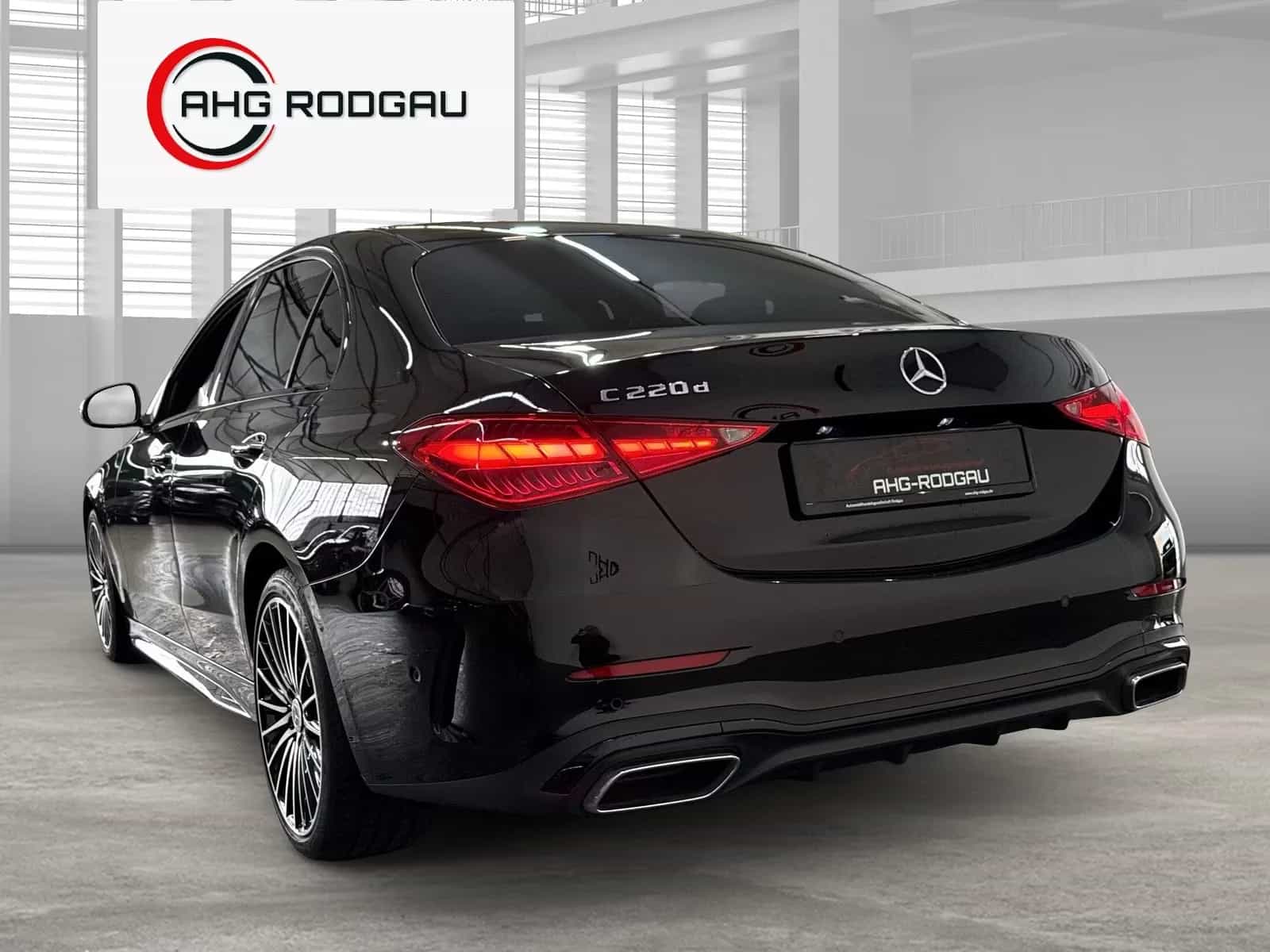 Mercedes-Benz C-Class 220 06/2023-photo-2