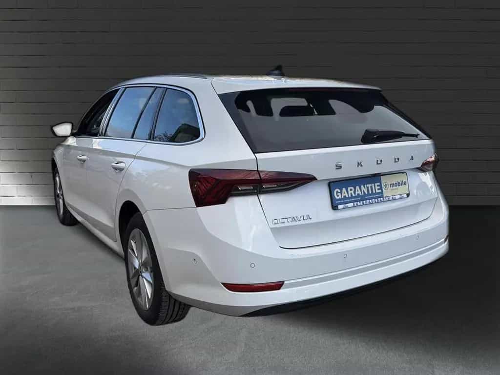 Skoda Octavia Combi 1.5 TSI *LED*Pano*Standhzg.Navi*SH 04/2021-photo-3