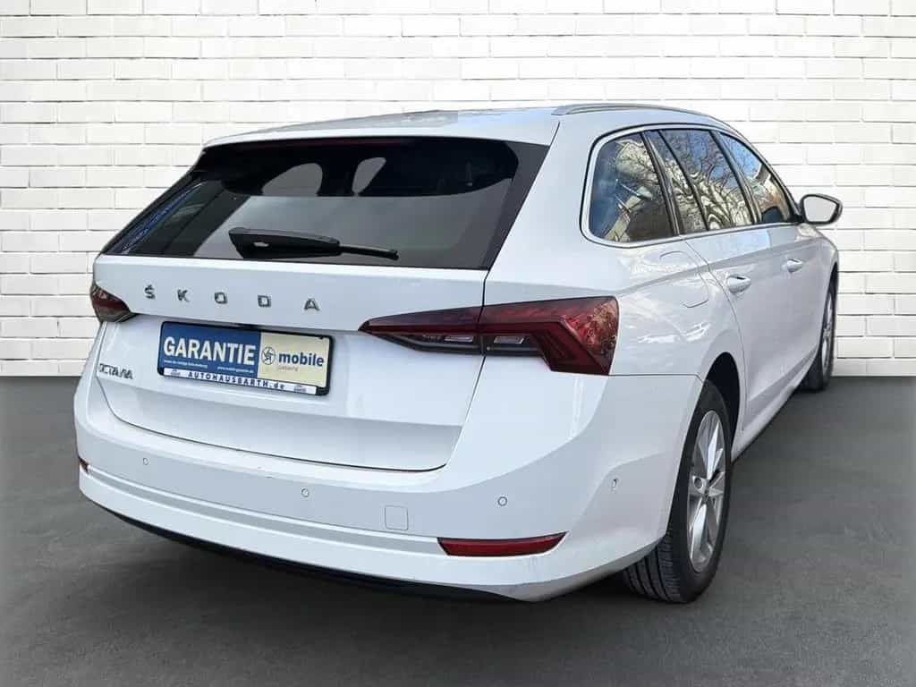 Skoda Octavia Combi 1.5 TSI *LED*Pano*Standhzg.Navi*SH 04/2021-photo-4