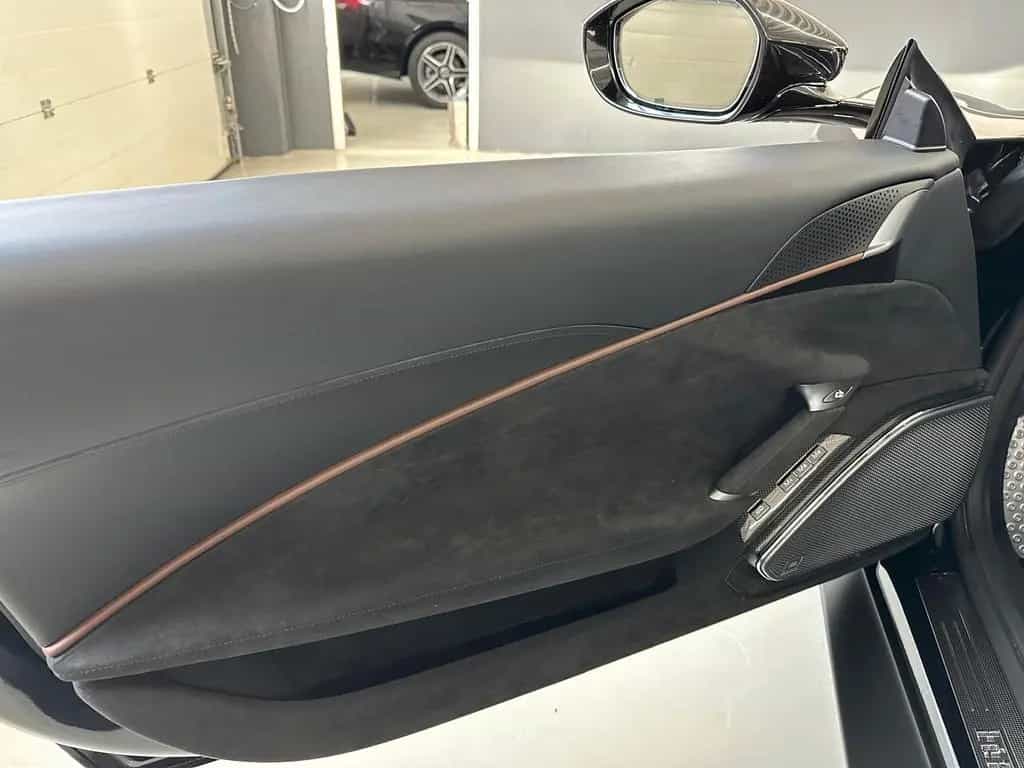 Ferrari Roma / 70km / Carbon / Nero DS / 360 06/2023-photo-8