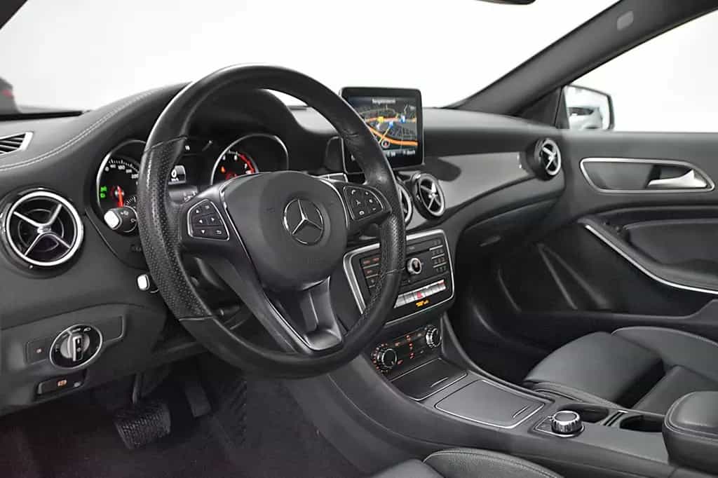 Mercedes-Benz GLA-Class 200 7G-DCT AMG-STYLING-EDITION*TOP-ZUSTAND* 09/2018-photo-1