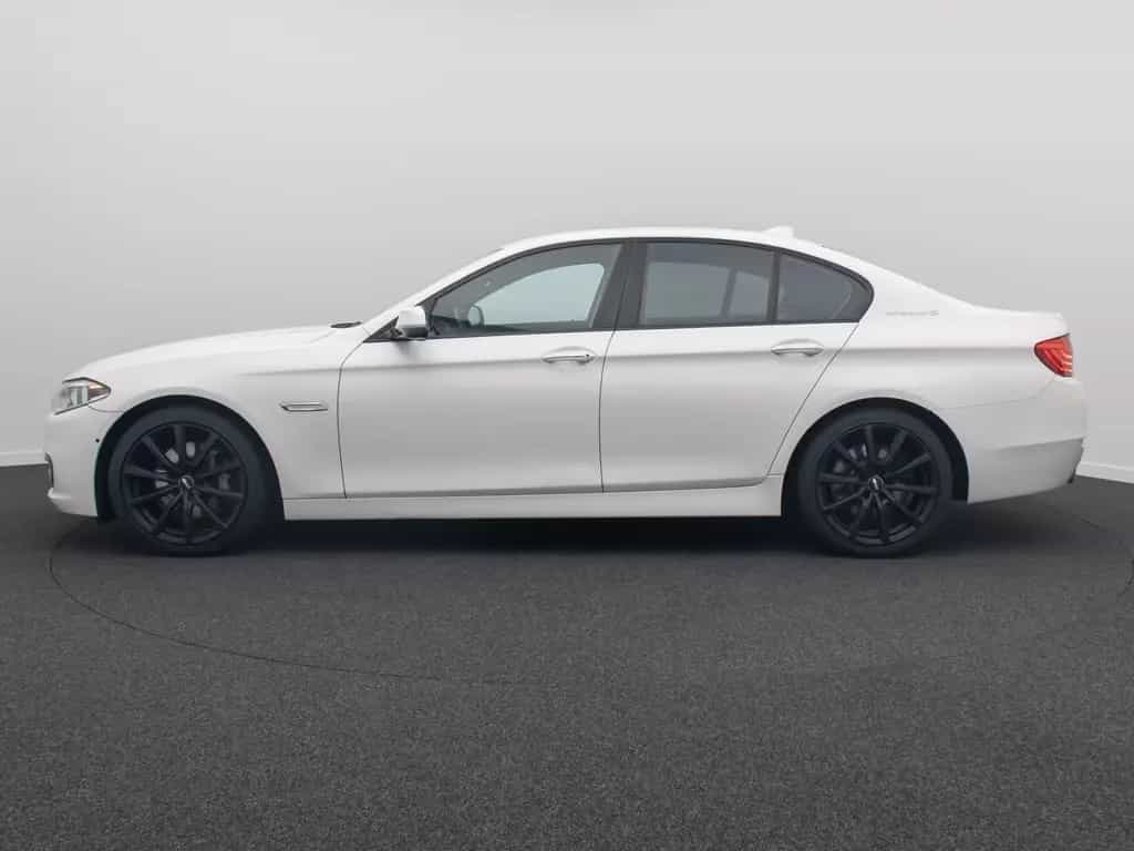 BMW 5 Series 07/2014-photo-10