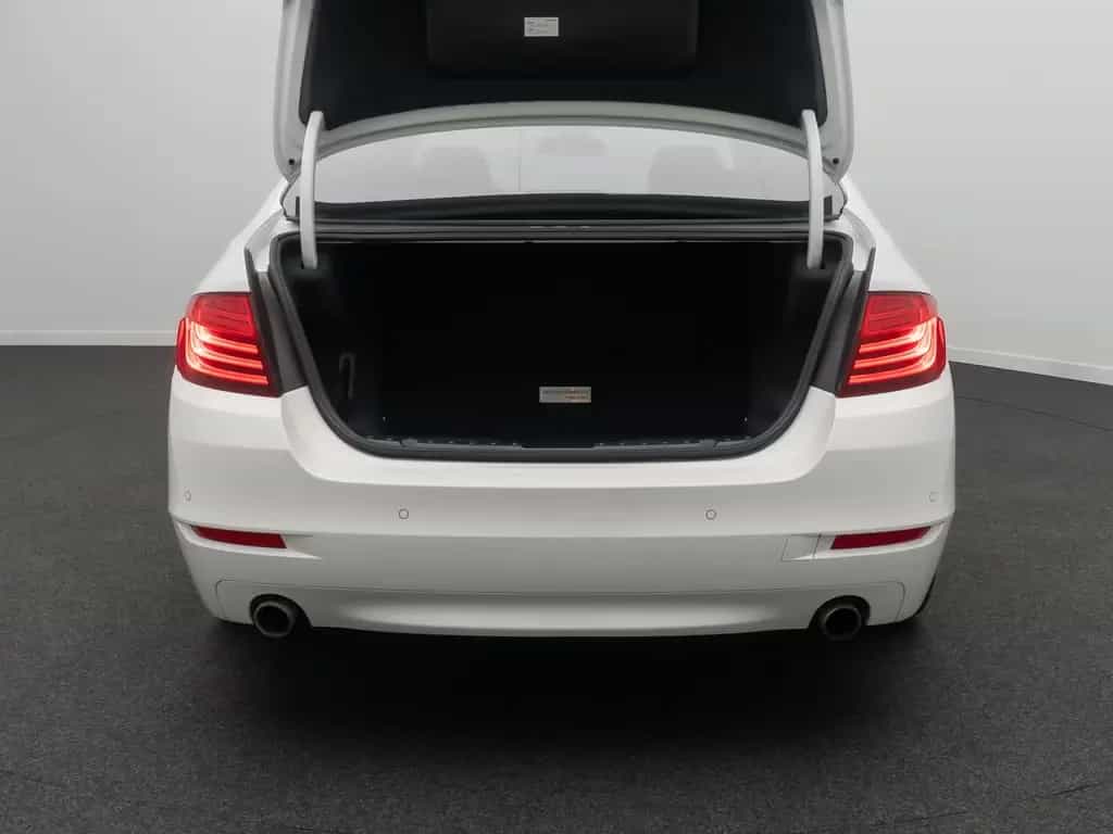 BMW 5 Series 07/2014-photo-12