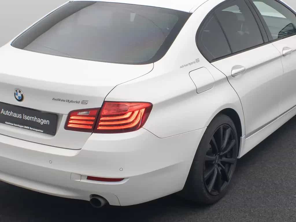 BMW 5 Series 07/2014-photo-14