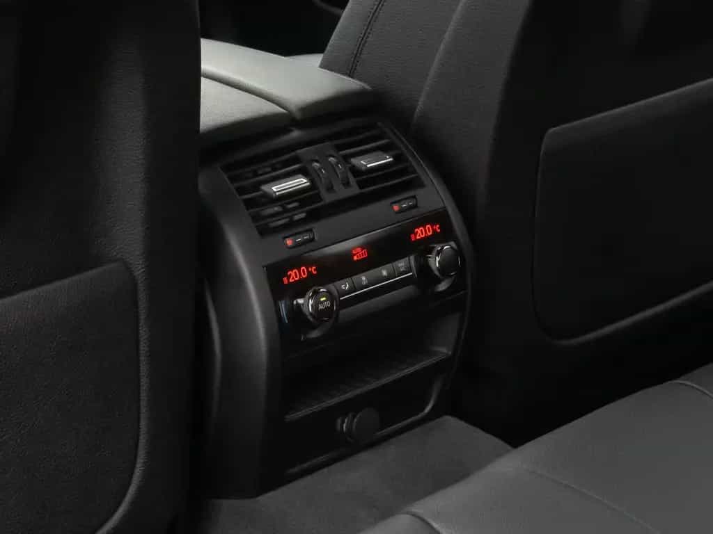 BMW 5 Series 07/2014-photo-26