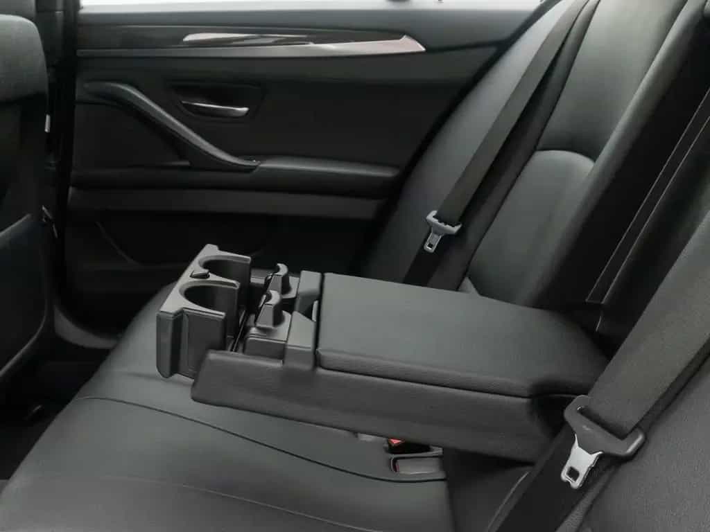 BMW 5 Series 07/2014-photo-27