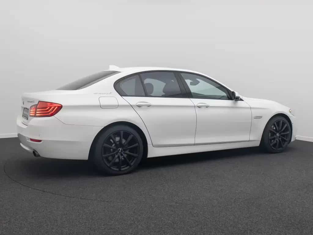 BMW 5 Series 07/2014-photo-5