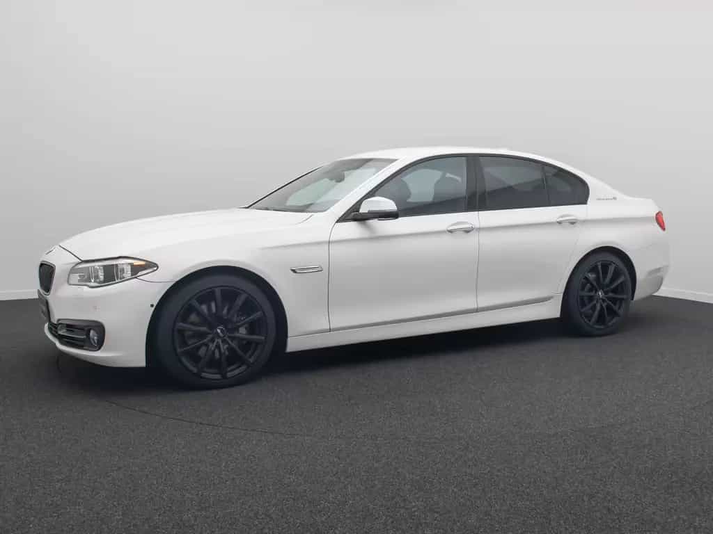 BMW 5 Series 07/2014-photo-9