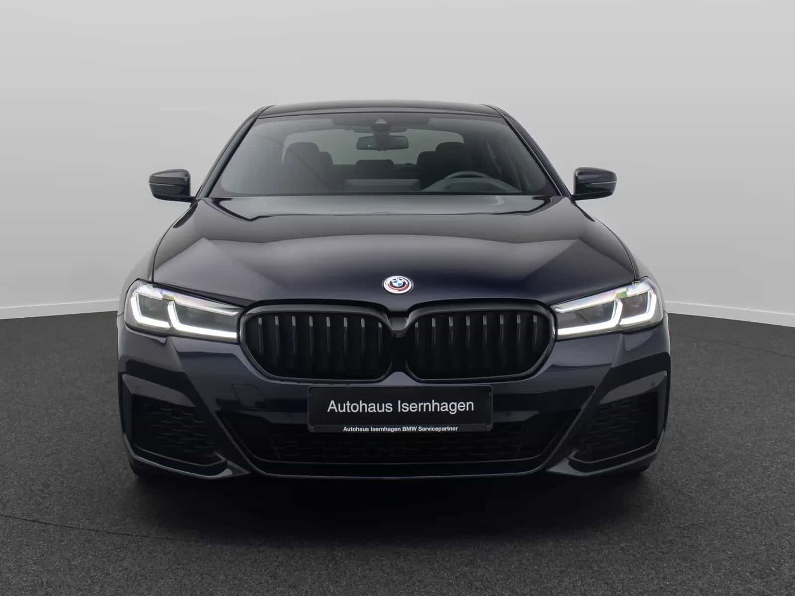 BMW 5 Series 11/2022-photo-1