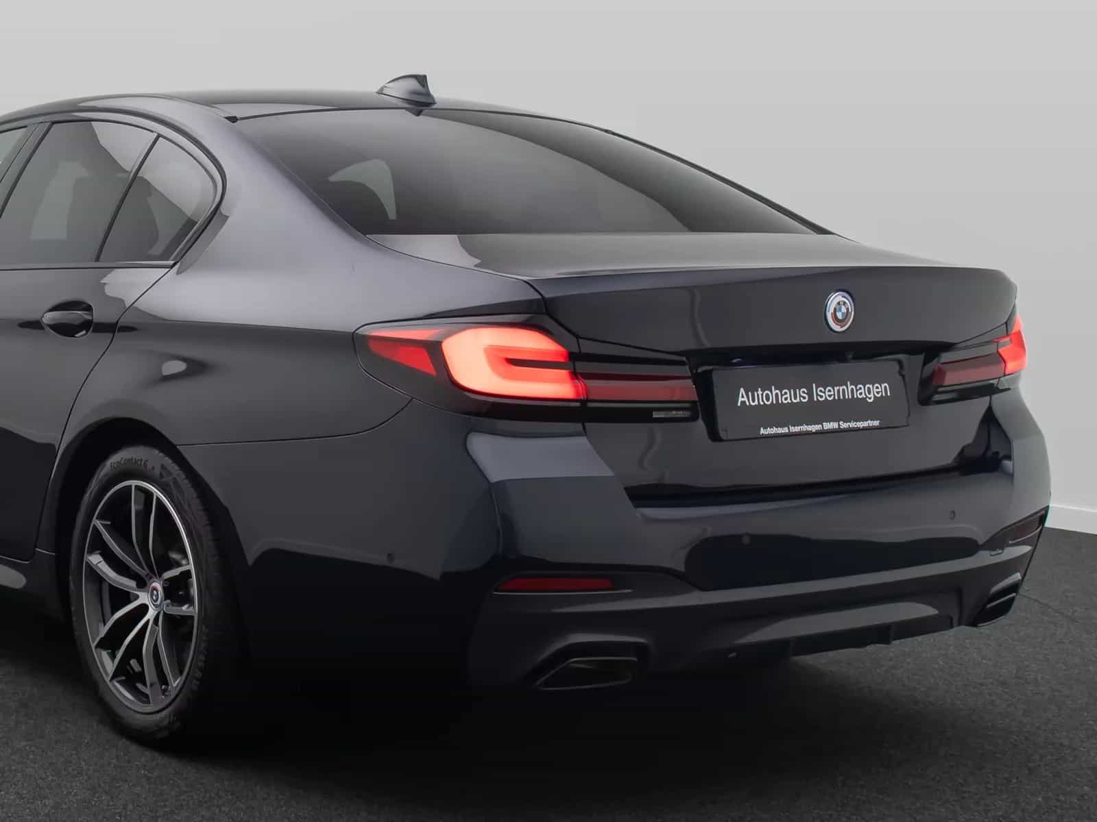 BMW 5 Series 11/2022-photo-15