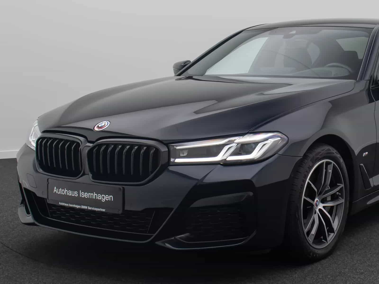 BMW 5 Series 11/2022-photo-16
