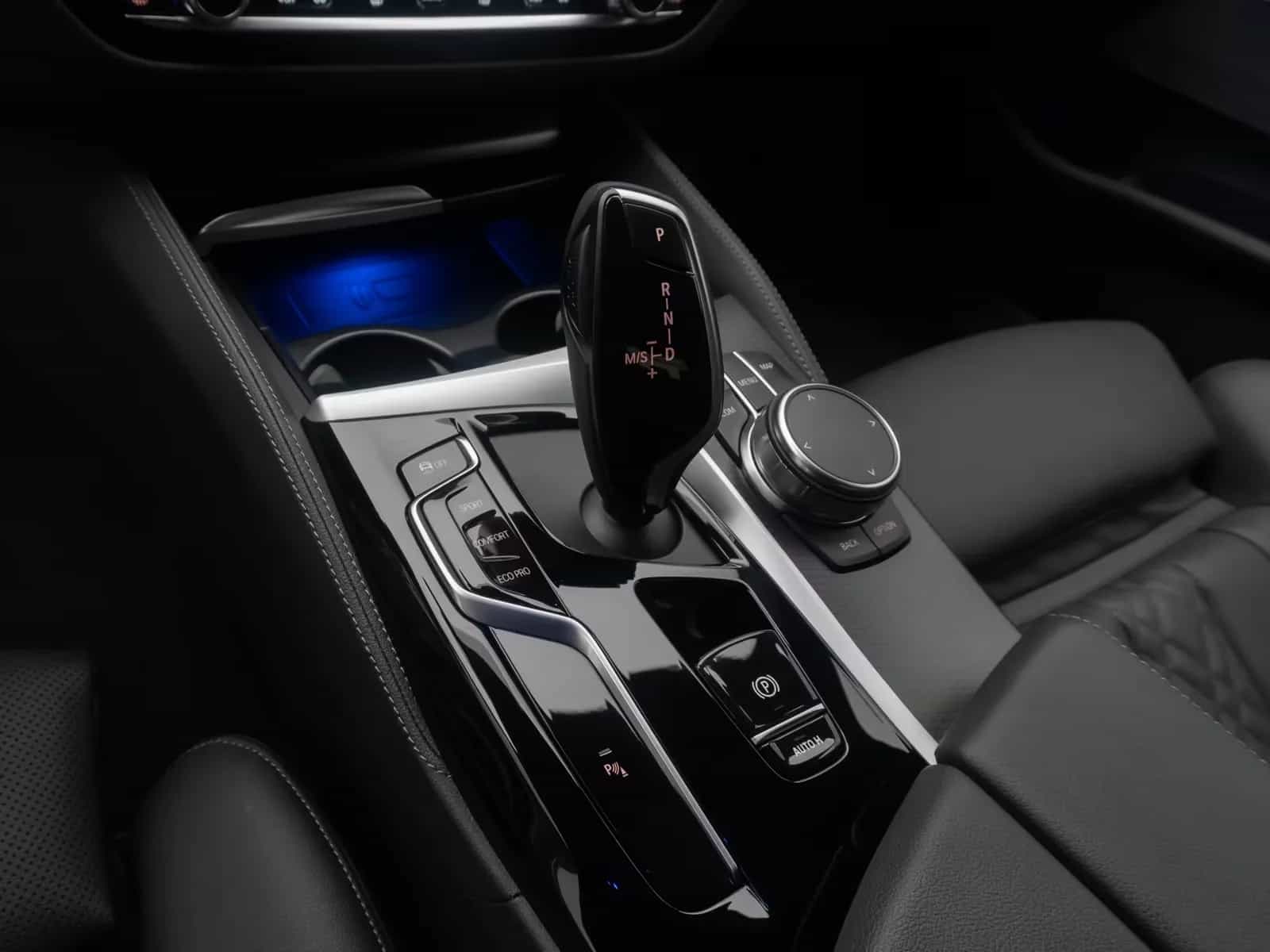BMW 5 Series 11/2022-photo-21