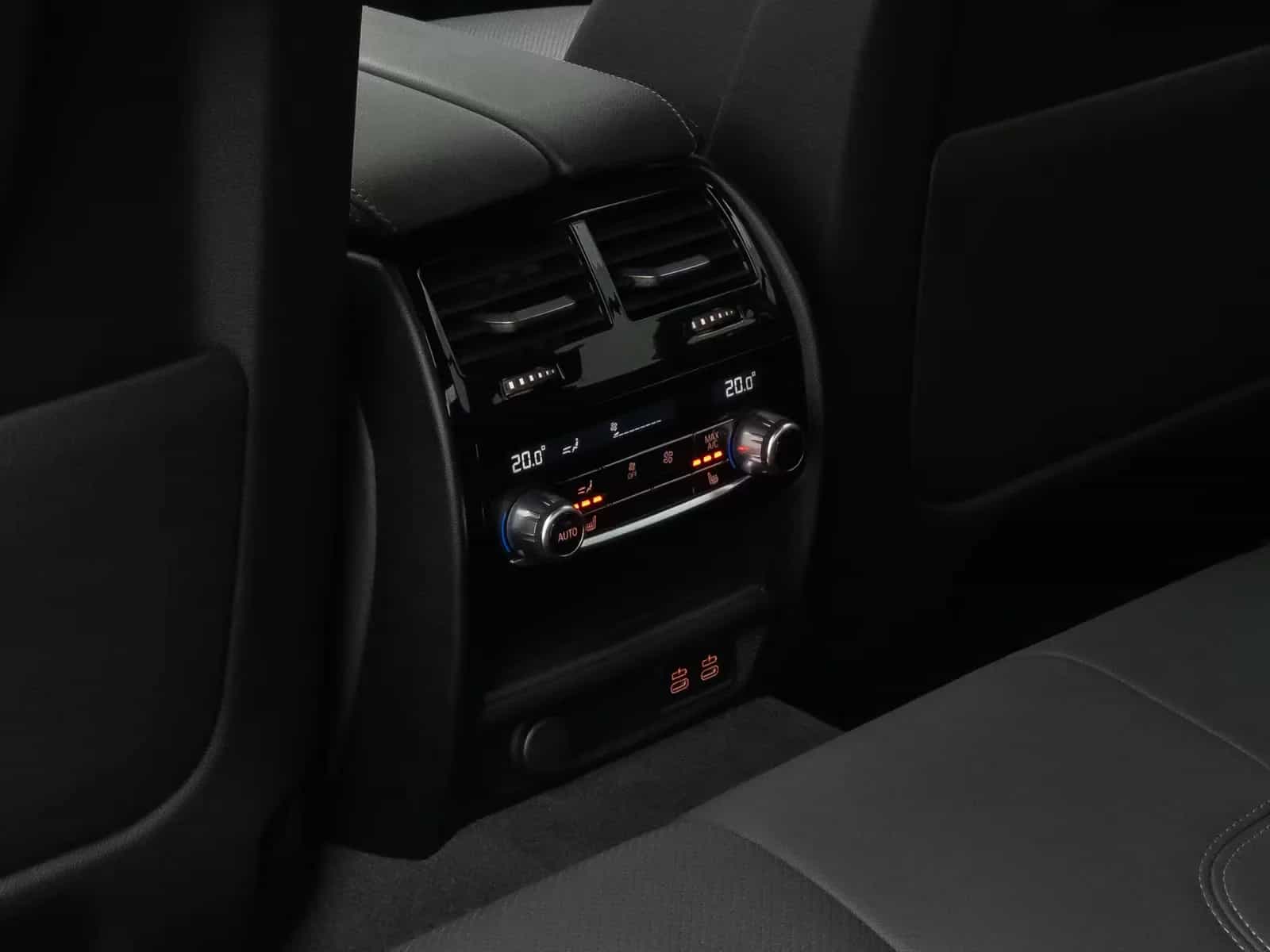 BMW 5 Series 11/2022-photo-26