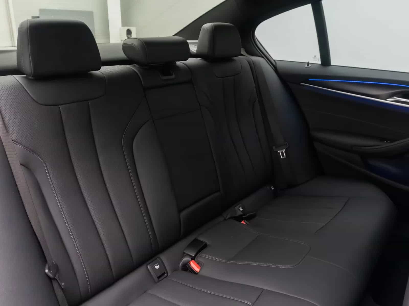 BMW 5 Series 11/2022-photo-28