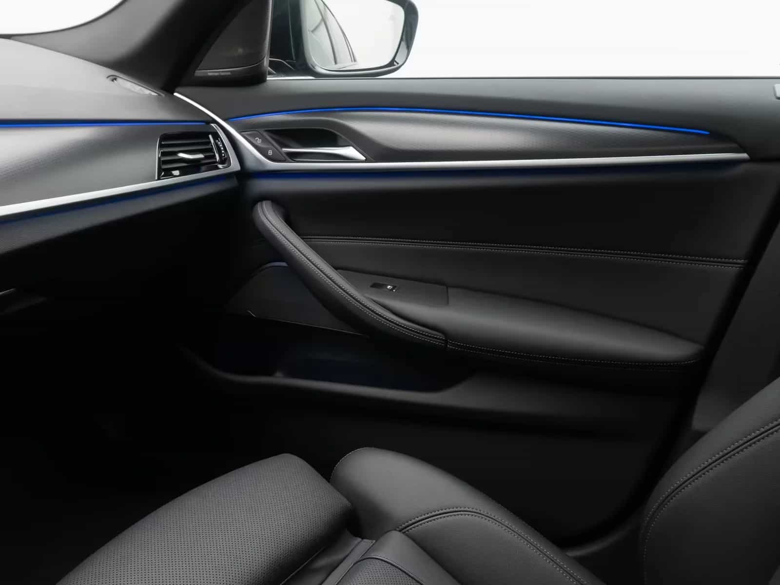 BMW 5 Series 11/2022-photo-31