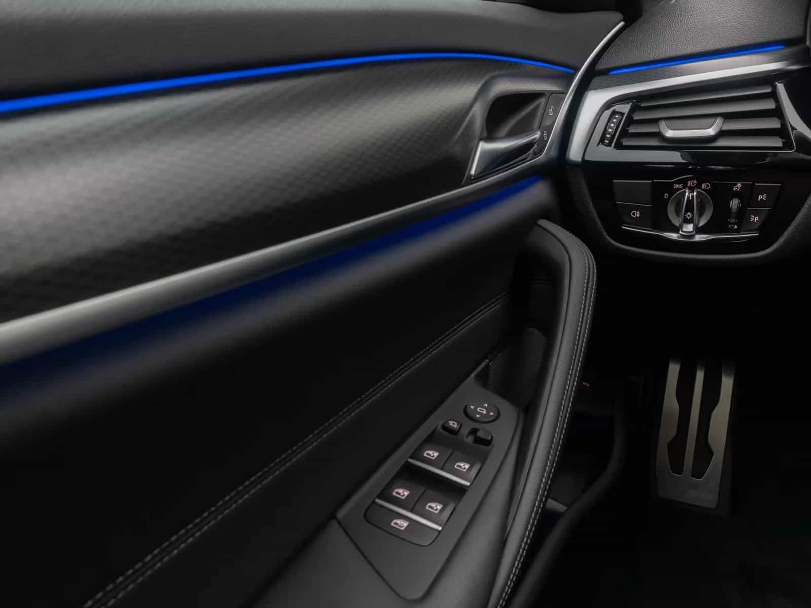 BMW 5 Series 11/2022-photo-32