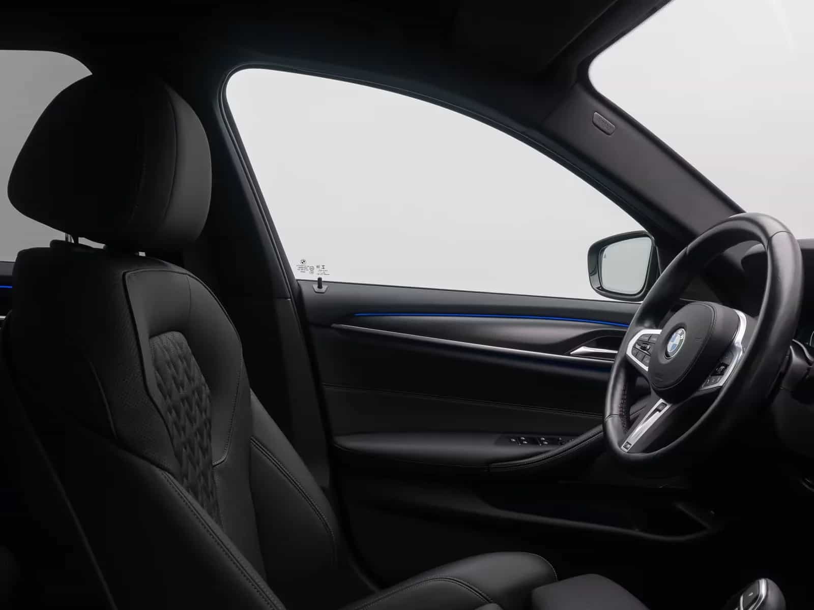 BMW 5 Series 11/2022-photo-35