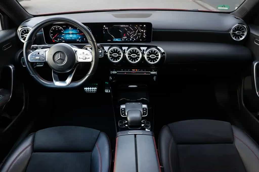 Mercedes-Benz 200 AMG*PDC*LED*Pano*19"*Ambiente*AR-CAM*Night-Paket 05/2018-photo-25