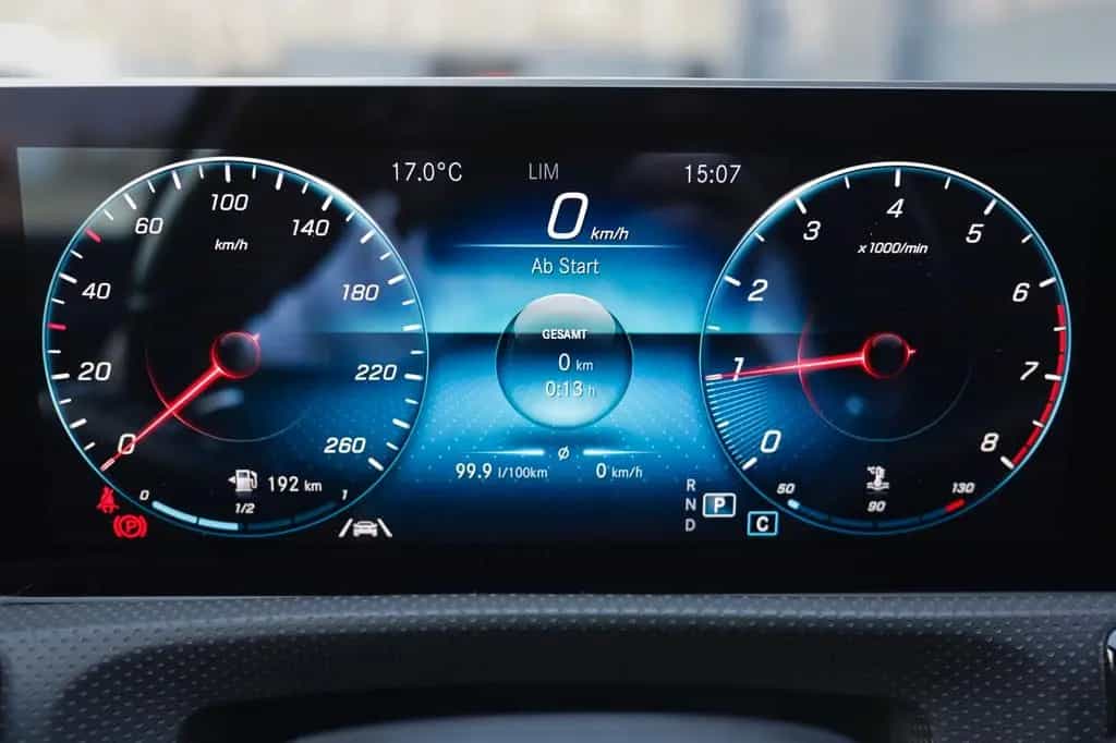 Mercedes-Benz 200 AMG*PDC*LED*Pano*19"*Ambiente*AR-CAM*Night-Paket 05/2018-photo-28