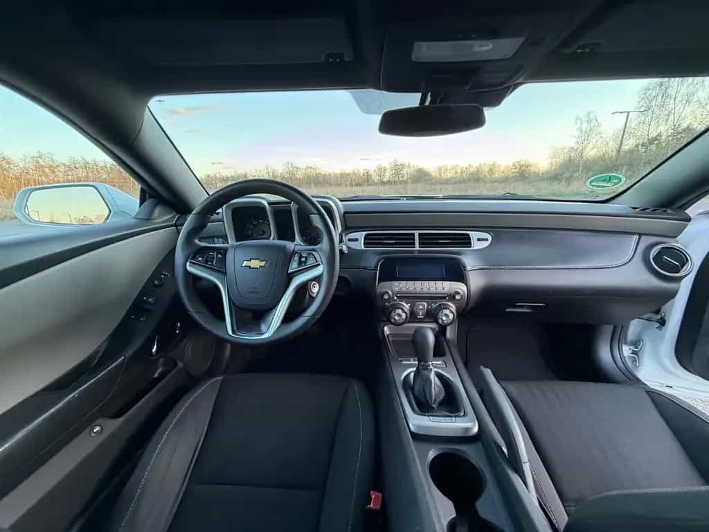 Chevrolet Camaro V6 Klima Schaltgetriebe Alu 20" 07/2015-photo-13