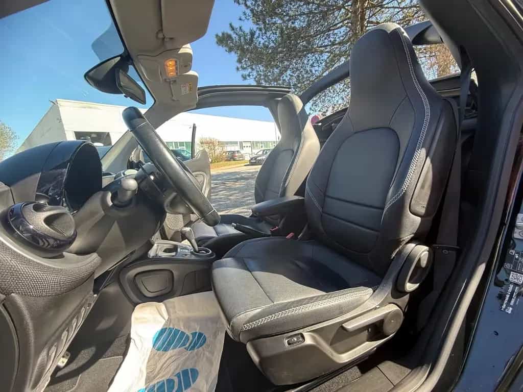 Smart ForTwo BRABUS 109 PS GRAU MATT NAVI KAMERA JBL 12/2016-photo-23