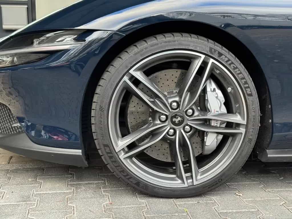 Ferrari Roma Spider ° 1. Hand ° deutsch ° perfekt ° 04/2024-photo-15