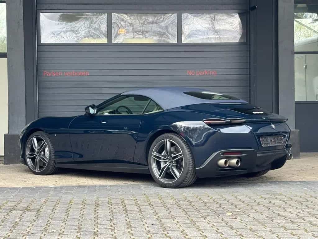 Ferrari Roma Spider ° 1. Hand ° deutsch ° perfekt ° 04/2024-photo-3